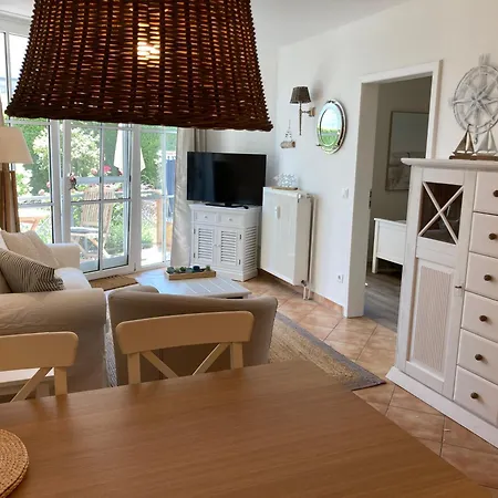 Hafentraum, Vilmblick Mit Strandkorb * Lauterbach (Rugen)